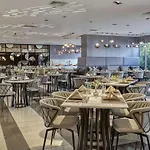 Novotel Suites Manila At Acqua By Prince